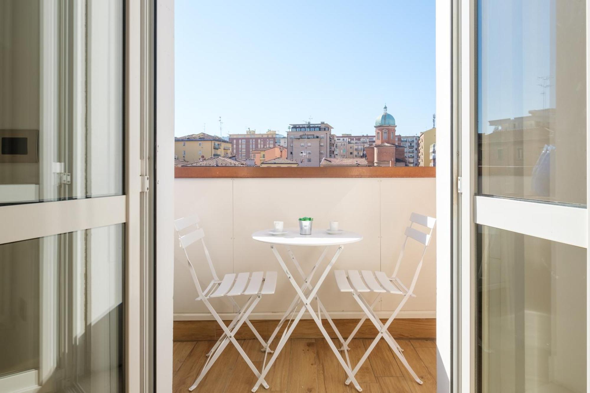Scandellari Apartments - Stylish Stay For Two Guests Bolonha Exterior foto